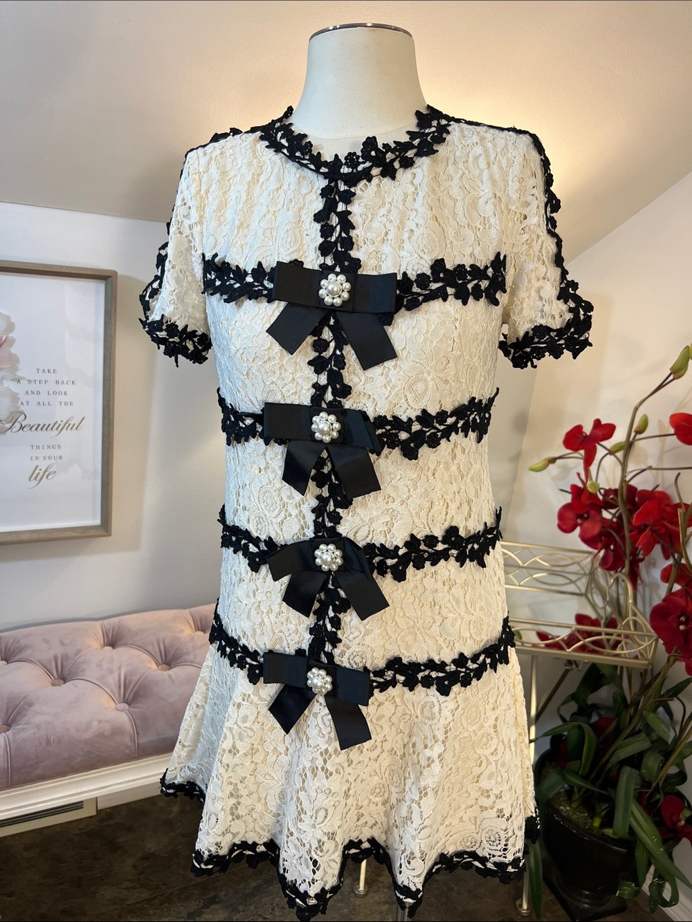 Stellah Cream Lace Mini Dress with Black Contrast Bows & Pearls Size Small